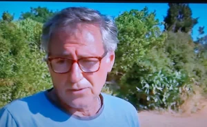 "Ho visto un braccio e ho dato l'allarme". Cadavere di una giovane donna in un campo